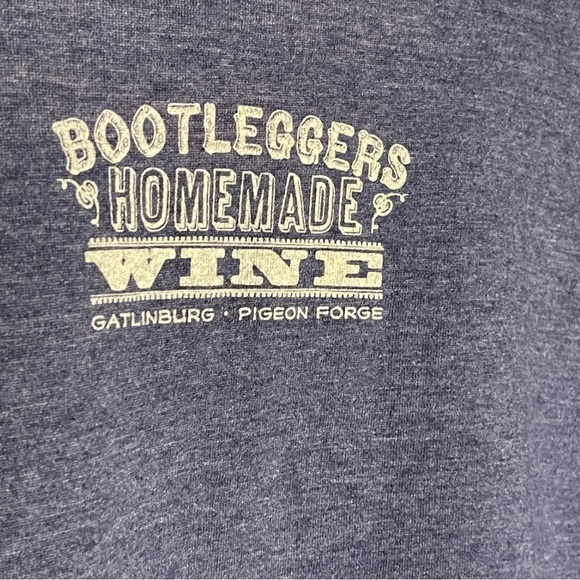 BOOTLEGGERS Homemade Wine Women’s Short Sleeve USA flag Wine Bottle T-shirt XL - Picture 8 of 10